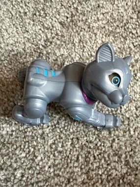 Paw Patrol meow meow cat robot figure. Bad guy Excellent Condition.